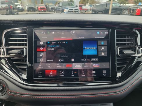 Used 2024 Dodge Durango R/T AWD/4WD image 9