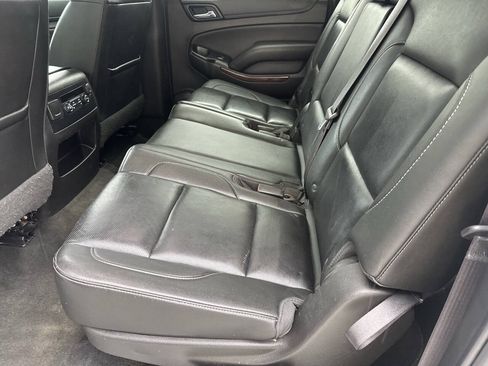 Used 2017 GMC Yukon XL SLT AWD/4WD image 24