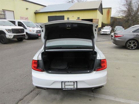 Used 2018 Volvo S90 T6 Inscription w/ Convenience Package image 4
