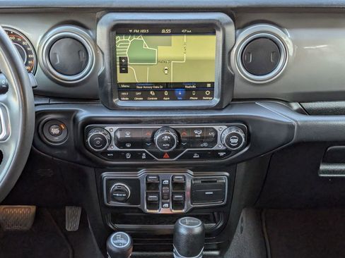 Used 2023 Jeep Gladiator Overland image 26