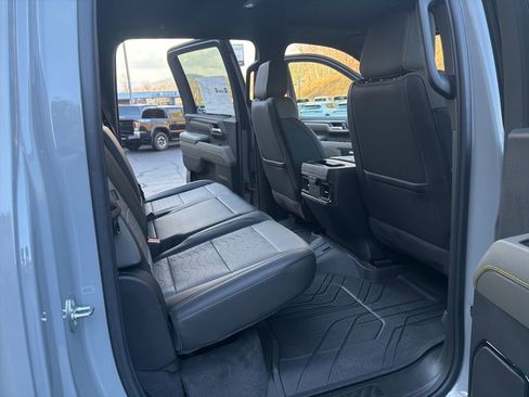 Certified 2024 Chevrolet Silverado 2500 ZR2 w/ Technology Package image 15