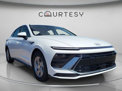 New 2026 Hyundai Sonata SE FWD image 5