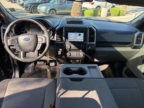 Used 2016 Ford F150 XLT w/ Equipment Group 302A Luxury AWD/4WD image 9