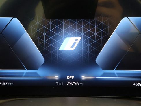 Used 2023 BMW i4 eDrive35 w/ Premium Package RWD image 17