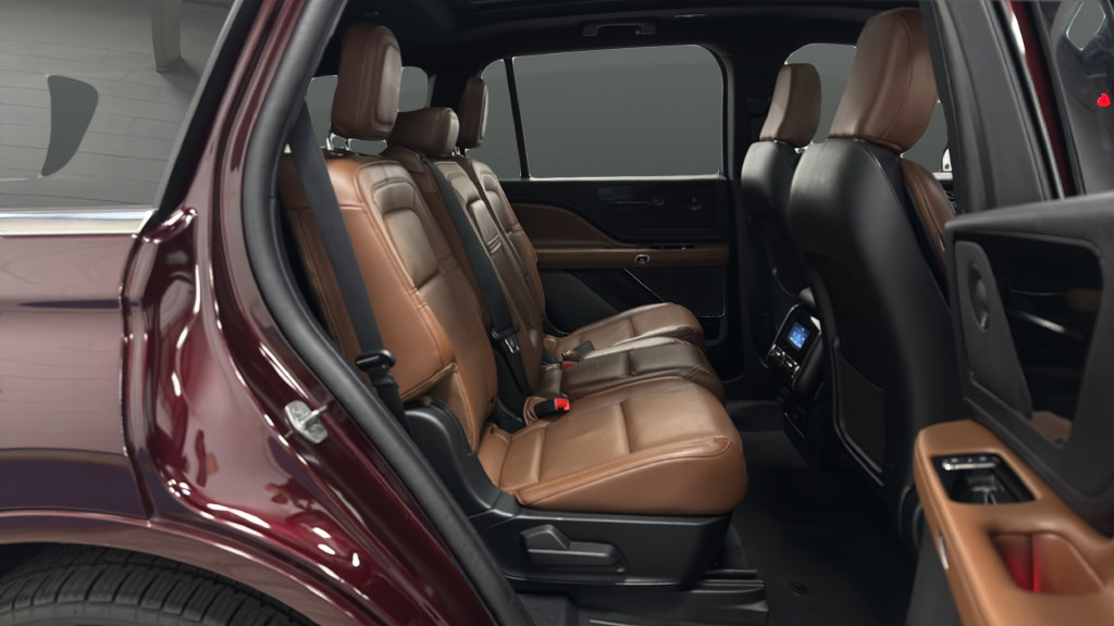 Used 2022 Lincoln Aviator Grand Touring AWD/4WD image 26