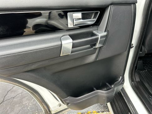 Used 2016 Land Rover LR4 HSE image 54