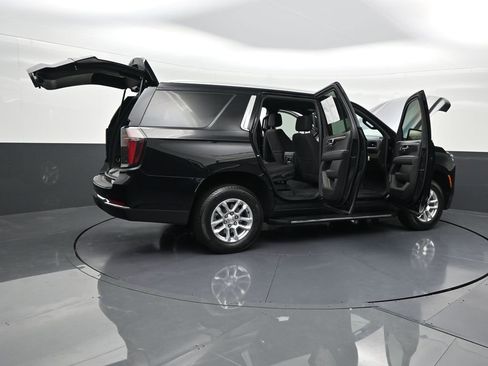 Used 2025 Chevrolet Tahoe LS image 32