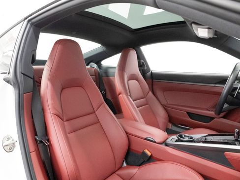 Certified 2023 Porsche 911 Carrera RWD image 30