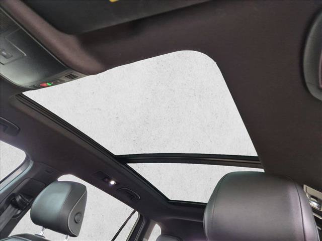 Used 2022 Volkswagen Tiguan SE R-Line AWD/4WD image 16