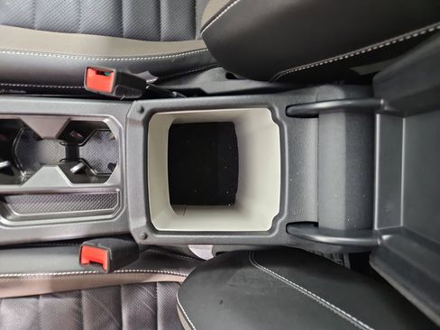 Certified 2022 Volkswagen Taos SEL image 28