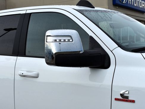 Used 2025 RAM 2500 Laramie AWD/4WD image 8