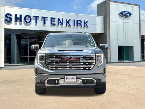 Used 2025 GMC Sierra 1500 Denali AWD/4WD image 2
