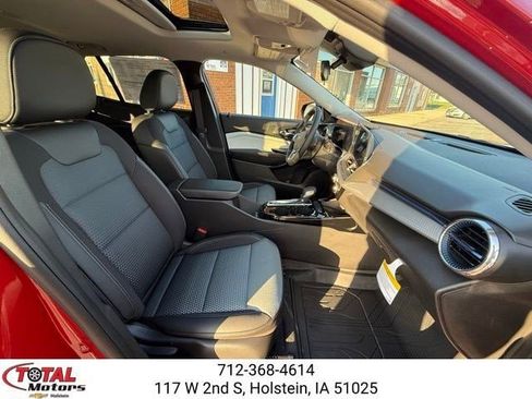 New 2026 Chevrolet Trax LT w/ Sunroof Package FWD image 13