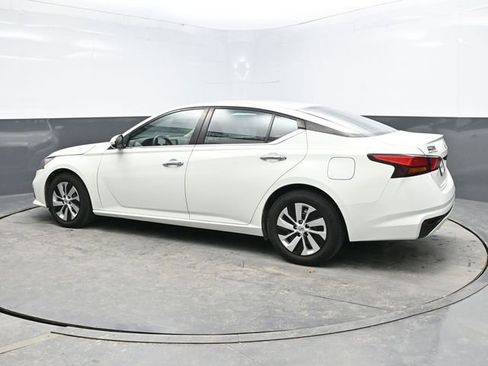 Used 2021 Nissan Altima 2.5 S image 4