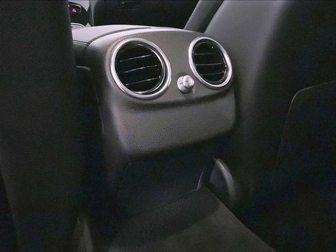 Used 2018 Mercedes-Benz C 300 Sedan image 30