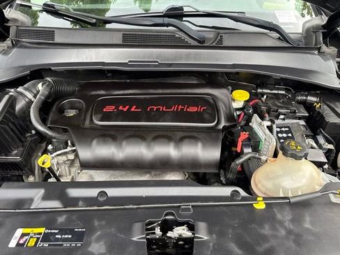 Used 2018 Jeep Compass Limited w/ Navigation Group AWD/4WD image 17
