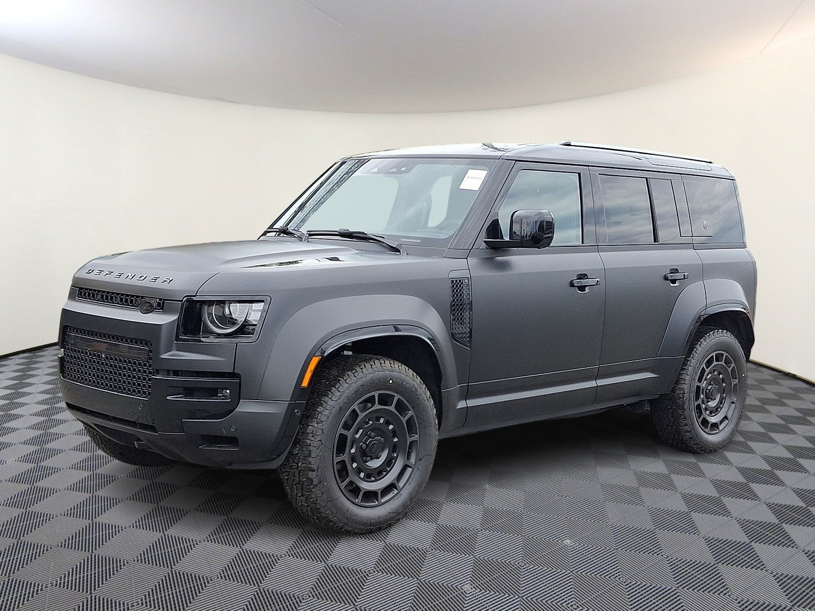 New 2026 Land Rover Defender 110 OCTA AWD/4WD image 1