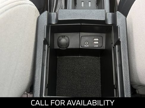 Used 2018 Subaru Forester 2.5i Premium w/ All-Weather Package AWD/4WD image 26