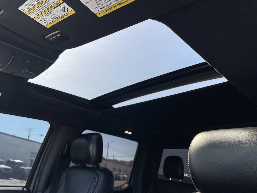 Used 2019 Ford F150 Lariat w/ Equipment Group 502A Luxury AWD/4WD image 42