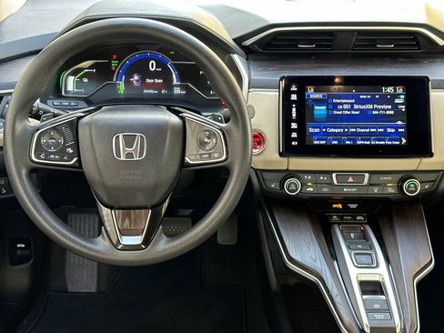 Used 2019 Honda Clarity Plug-In Hybrid image 16