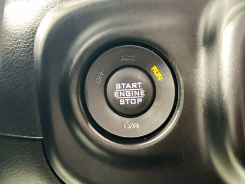 Used 2021 Jeep Wrangler Willys image 23