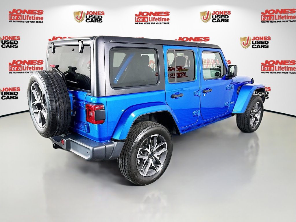 Used 2024 Jeep Wrangler Unlimited w/ Convenience Group AWD/4WD image 15