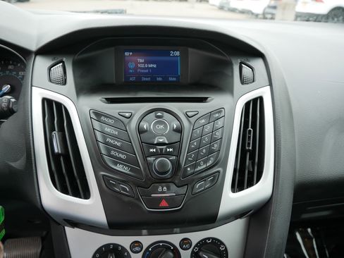 Used 2014 Ford Focus SE w/ SE Winter Package FWD image 22