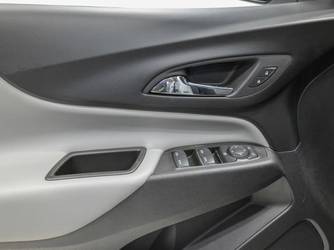 Used 2024 Chevrolet Equinox LS FWD image 13