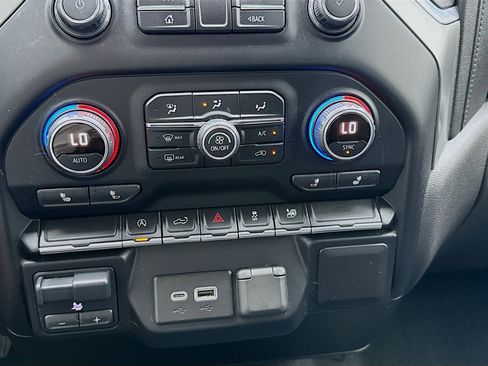 Used 2020 Chevrolet Silverado 1500 LT w/ All-Star Edition RWD image 12