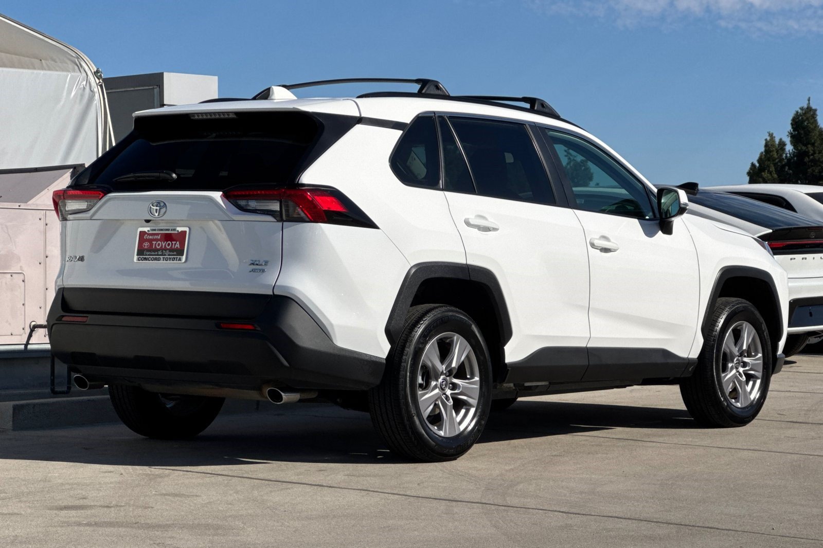 Used 2025 Toyota RAV4 XLE w/ Convenience Package AWD/4WD image 8