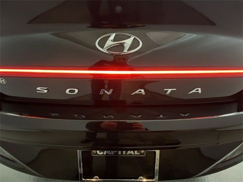 Used 2020 Hyundai Sonata SEL Plus w/ Tech Package image 12