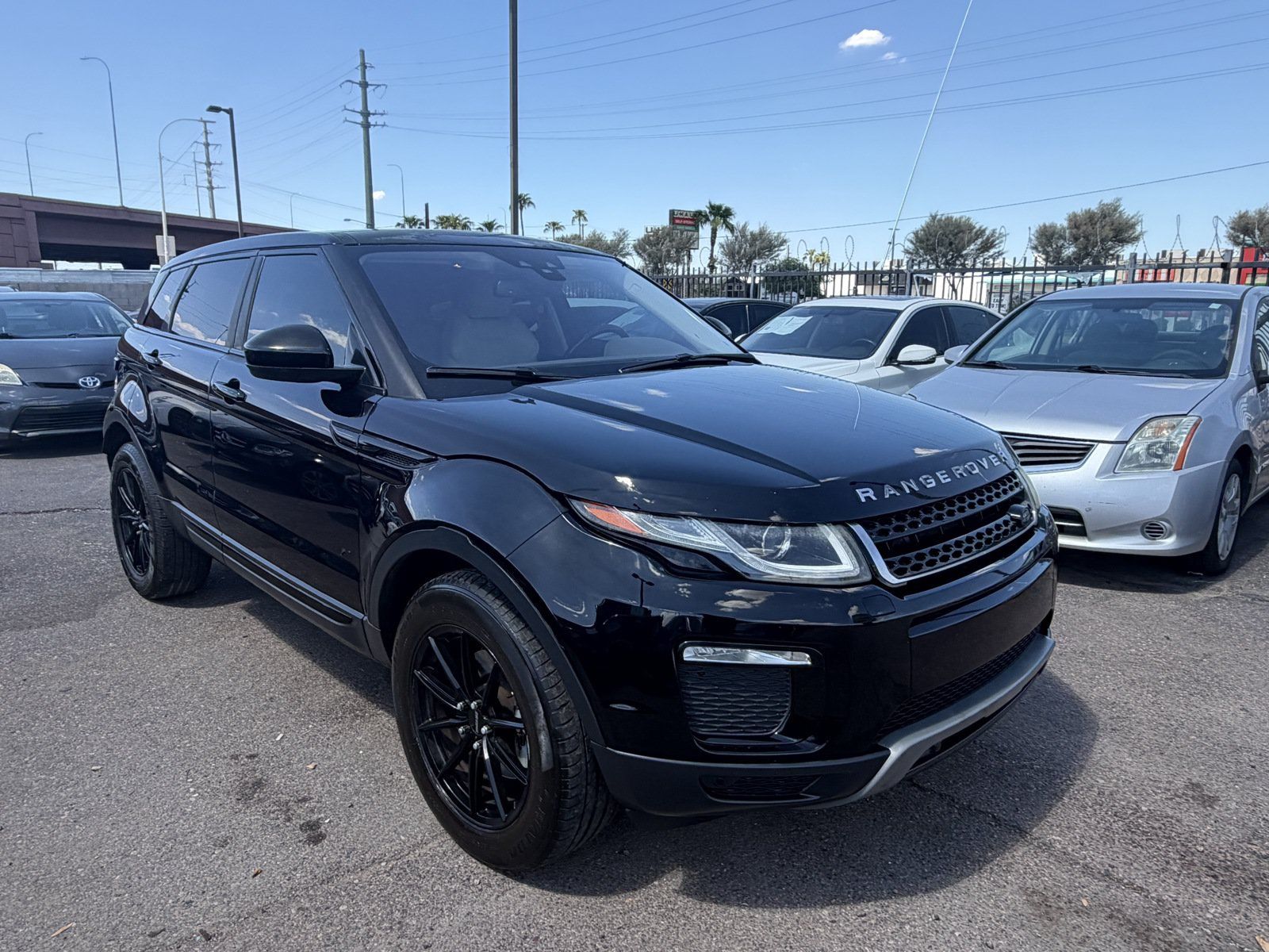 Used 2018 Land Rover Range Rover Evoque SE Premium AWD/4WD image 3