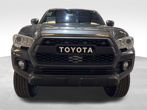 Used 2021 Toyota Tacoma SR5 w/ Technology Package image 8