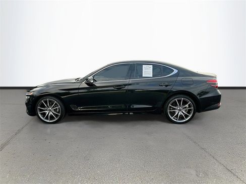 Used 2023 Genesis G70 2.0T image 4