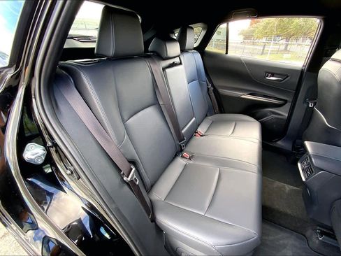 Certified 2024 Toyota Venza XLE image 19