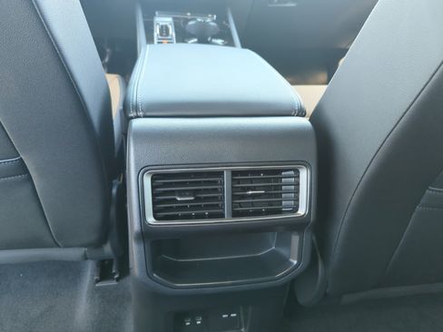 New 2026 Volkswagen Atlas Cross Sport SE image 30