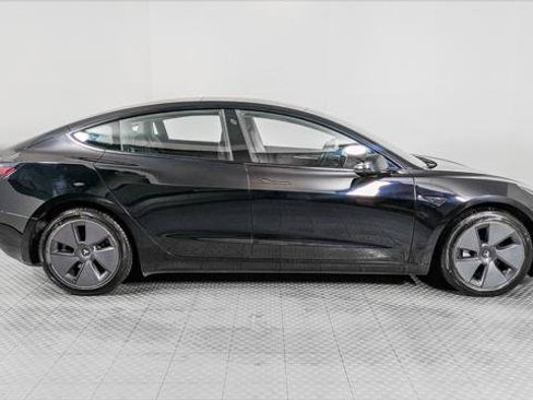 Used 2022 Tesla Model 3 Long Range AWD/4WD image 8