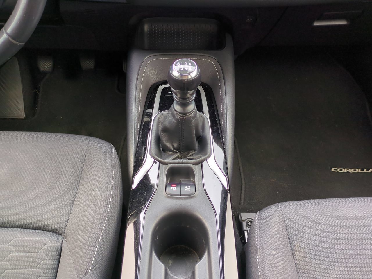 Used 2019 Toyota Corolla SE w/ Carpet Mat Package FWD image 19
