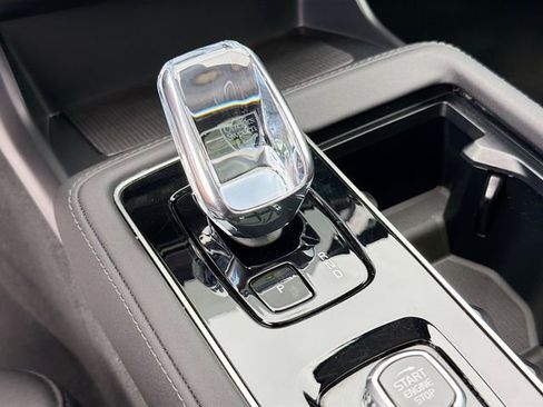 Used 2025 Volvo XC90 B5 Plus image 30