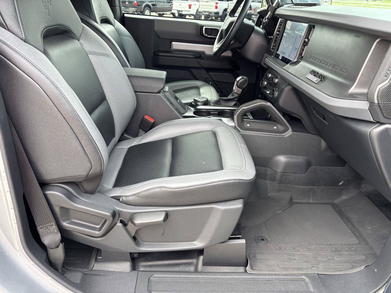 Used 2024 Ford Bronco Big Bend w/ Sasquatch Package AWD/4WD image 18