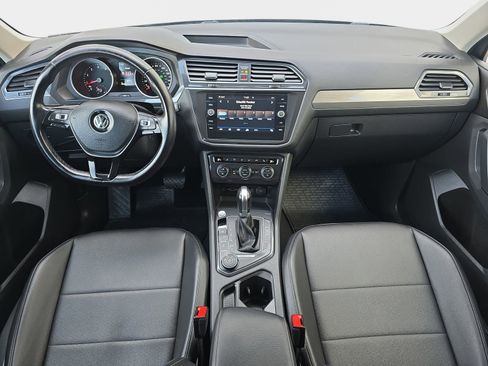 Used 2018 Volkswagen Tiguan SE image 10