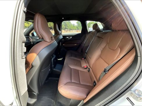 Used 2025 Volvo XC60 T8 Plus w/ Protection Package Premier image 5