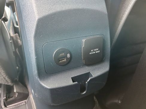 Used 2023 Ford Maverick Lariat w/ Lariat Luxury Package image 35