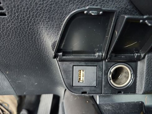 Used 2024 Toyota Camry XLE image 32