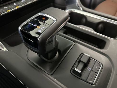 Used 2024 GMC Sierra 1500 Denali Ultimate AWD/4WD image 16