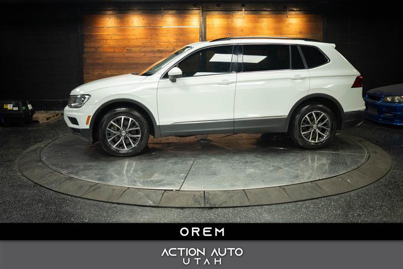 Used 2020 Volkswagen Tiguan SE R-Line FWD image 1