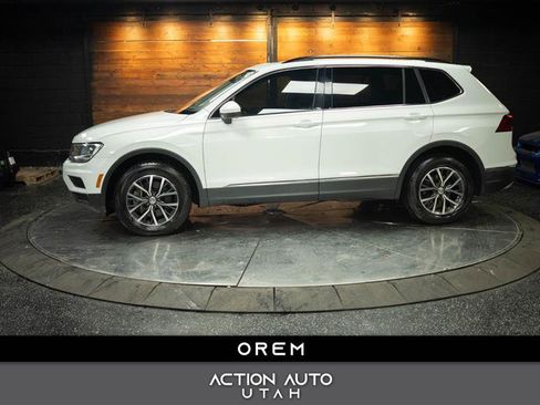 Used 2020 Volkswagen Tiguan SE R-Line FWD image 1