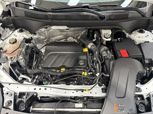 Used 2025 Chevrolet Trax LT w/ Driver Confidence Package FWD image 30