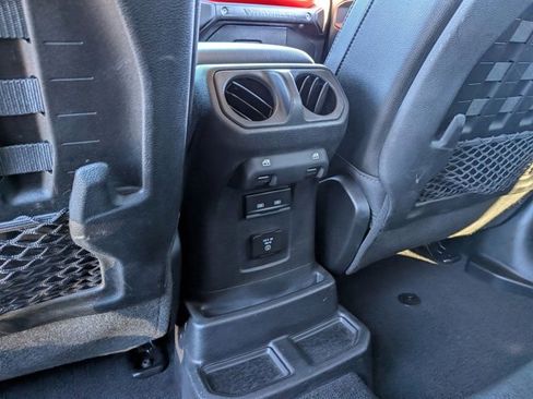 Used 2021 Jeep Wrangler Unlimited Rubicon image 18