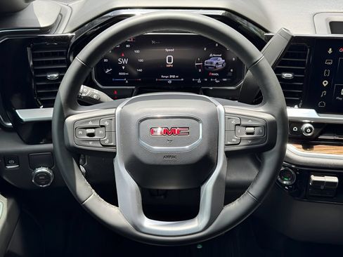 New 2026 GMC Sierra 1500 Elevation RWD image 17